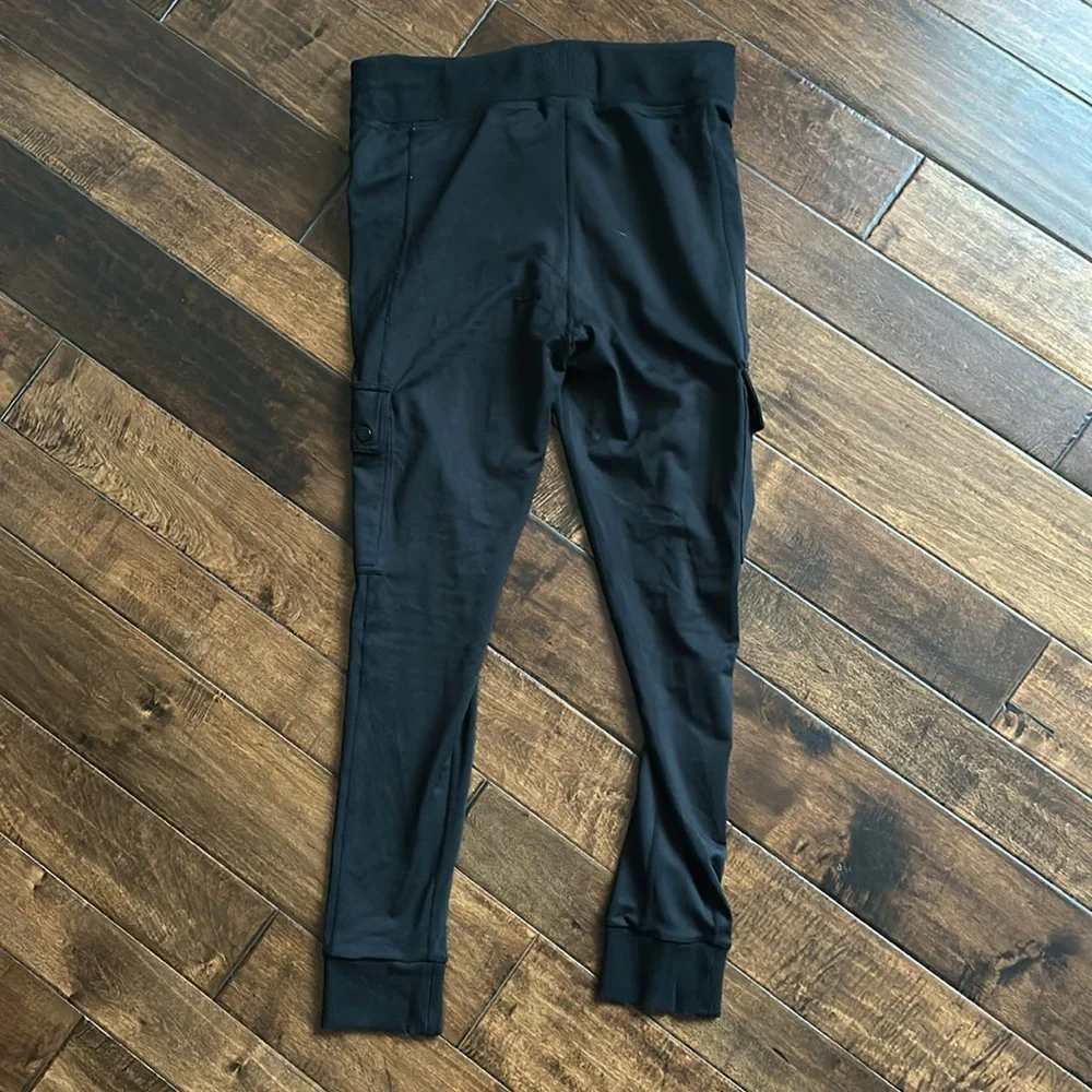 Like NEW! Only wore a couple times. Savvi black cargo joggers size medium. - Picture 2 of 2